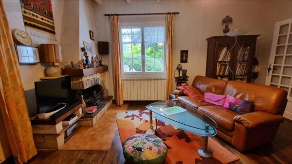 Maison à vendre à Jonzac en Charente-Maritime (17500), ref : 1817