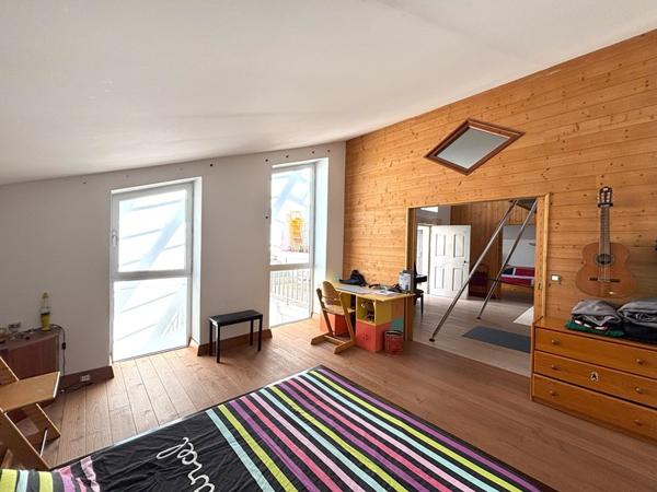 Maison 11 pièces - 265 m²
