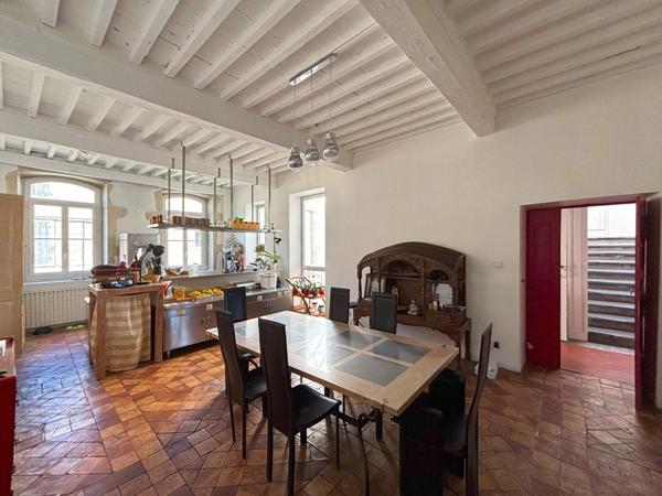 Maison 11 pièces - 265 m²