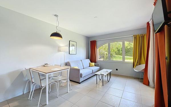 Appartement à vendre    2 pièces •  Mougins