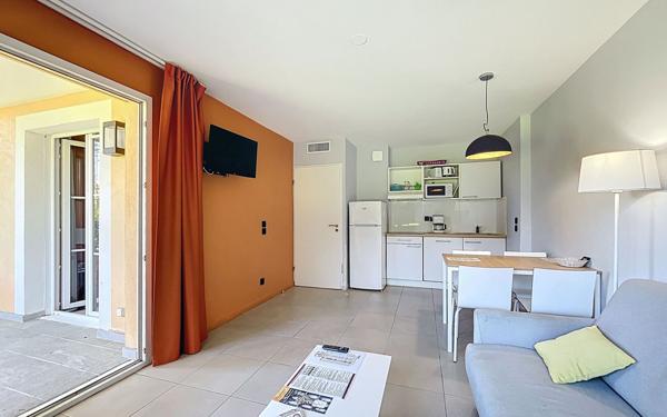 Appartement à vendre    2 pièces •  Mougins