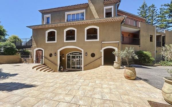 Appartement à vendre    2 pièces •  Mougins