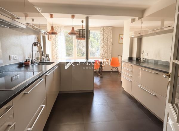 Propriete 12 pièce(s) 9 chambre(s) 332 m²