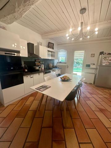 Maison de caractère en pierre – charme ancien & confort moderne