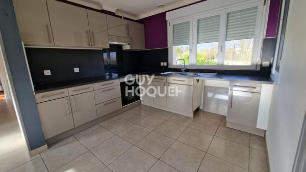 Maison de 4 pièces principales sur sous sol, en parfait état