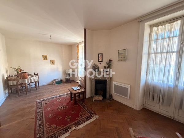 T2 BIS DE 58 M² A RENOVER EN CENTRE VILLE