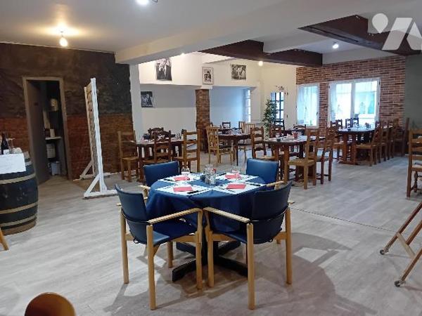 cause retraite, vds fds commerce "bar-restaurant":  bar, restaurant, cuis, sanitaire. Maxi 110 cts.