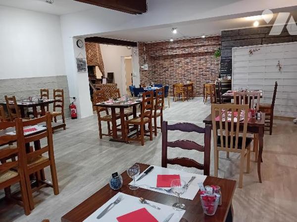 cause retraite, vds fds commerce "bar-restaurant":  bar, restaurant, cuis, sanitaire. Maxi 110 cts.