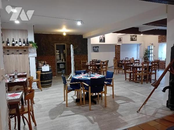 cause retraite, vds fds commerce "bar-restaurant":  bar, restaurant, cuis, sanitaire. Maxi 110 cts.