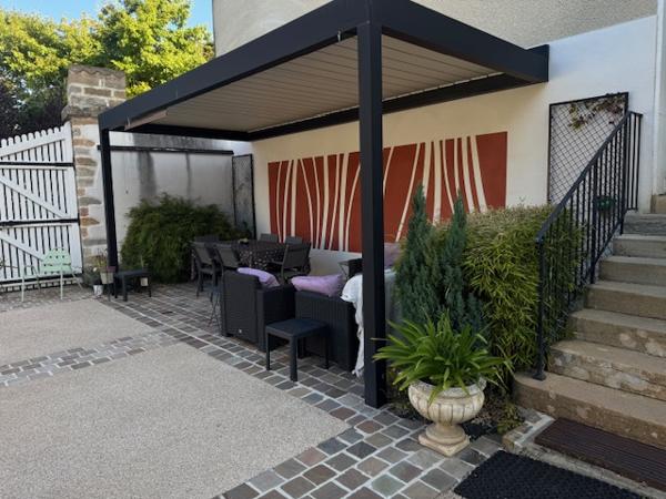 La Roche-Vineuse (71960) Superbe demeure de caractère au coeur de l'ouest Mâconnais