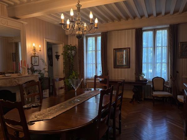 La Roche-Vineuse (71960) Superbe demeure de caractère au coeur de l'ouest Mâconnais