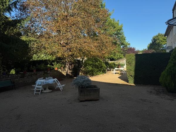 La Roche-Vineuse (71960) Superbe demeure de caractère au coeur de l'ouest Mâconnais