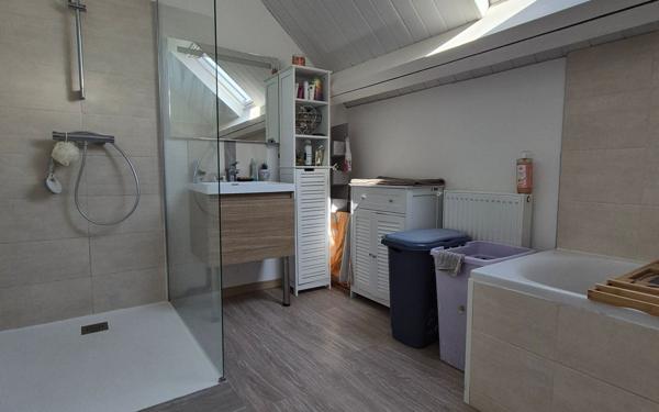 Maison à vendre    9 pièces •  Jouy-le-Châtel