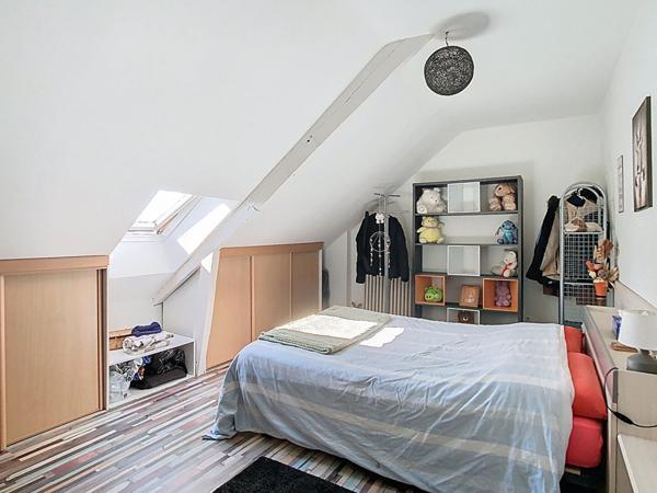 A VENDRE à LOIRE AUTHION Maison 4 chambres 187 m², double garage, près de 4000 m² de jardin !