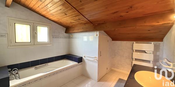 House for sale 6 rooms 158 m² Bagnols-sur-Cèze