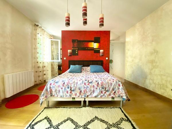 Maison familiale dans un cadre verdoyant prisé