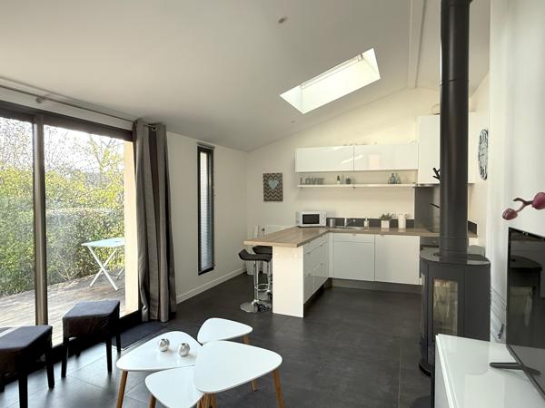 Villennes sur Seine - Maison d'architecte -7 pièces - sous/sol partiel - 2 garages - dépendance 34m² - Terrain
