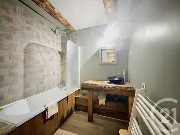 Appartement à vendre  2 pièces - 46 m 2   TANINGES  - 74