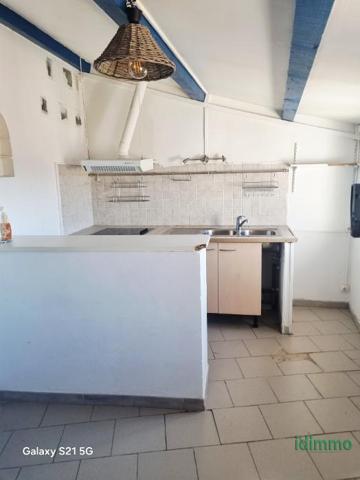 Exclusivité Draguignan centre F2 traversant au dernier étage de 44m 69000€ crn2403 dpe C Draguignan (83300)