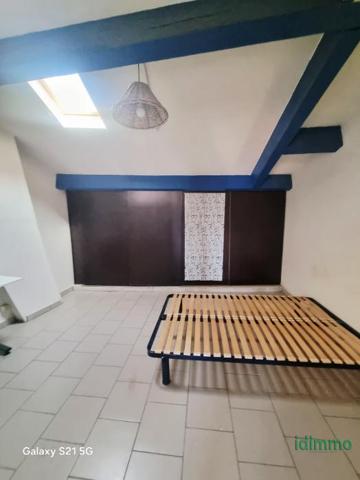 Exclusivité Draguignan centre F2 traversant au dernier étage de 44m 69000€ crn2403 dpe C Draguignan (83300)