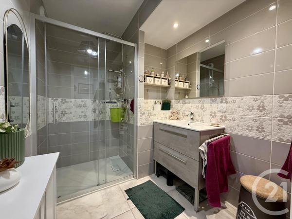 Appartement F3 à vendre  3 pièces - 74,83 m2 BOURG LES VALENCE - 26