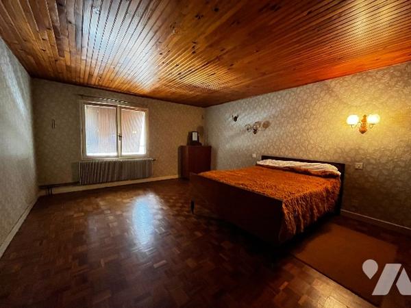 Maison 166 m² Saints-Geosmes - 5 pièces.