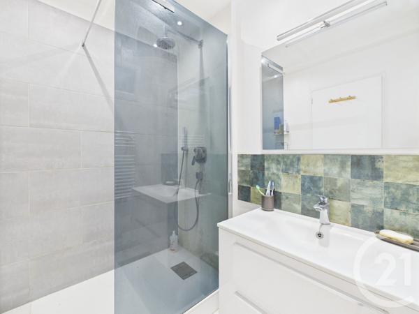 Appartement F3 à vendre  3 pièces - 68,94 m2 LA VALETTE DU VAR - 83