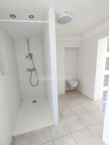 Appartement T4 de 80 m2 entièrement rénové au cœur du village de LUCCIANA