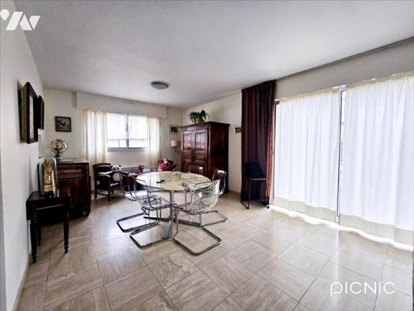 HYPER CENTRE VILLE T6