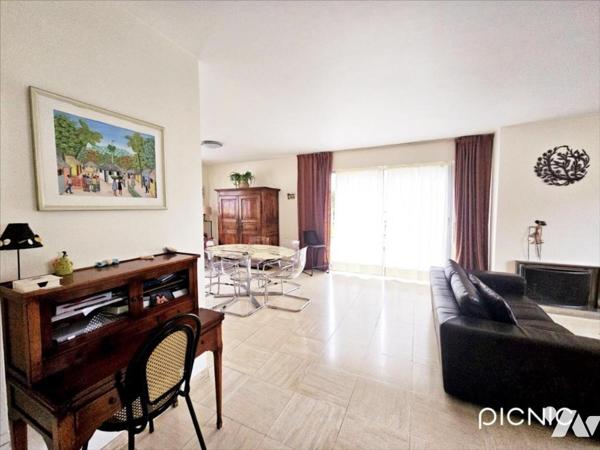 HYPER CENTRE VILLE T6