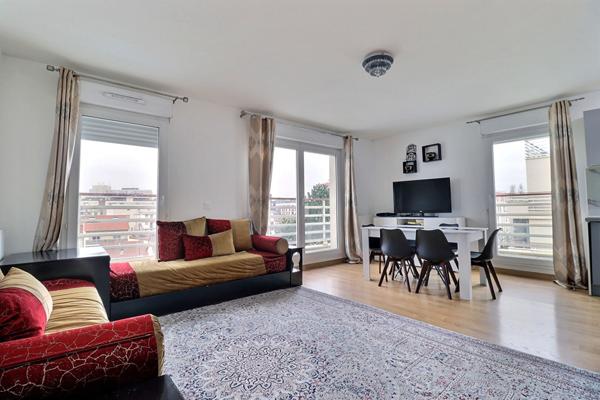 Appartement 4 pièces ! 3 chambres ! parking ! résidence récente