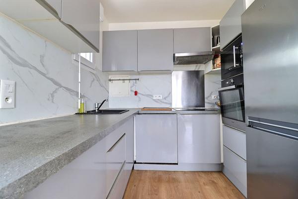 Appartement 4 pièces ! 3 chambres ! parking ! résidence récente