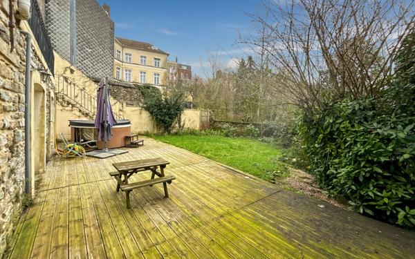 Maison à vendre    9 pièces • 365 m2 Boulogne-sur-Mer