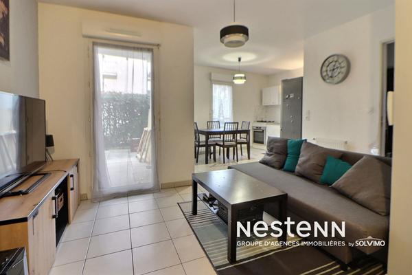 Appartement rez-de-jardin Saint Priest Centre Ville 3 pièces 57 m2, terrasse, jardin 28.40m2, garage fermé en sous-sol
