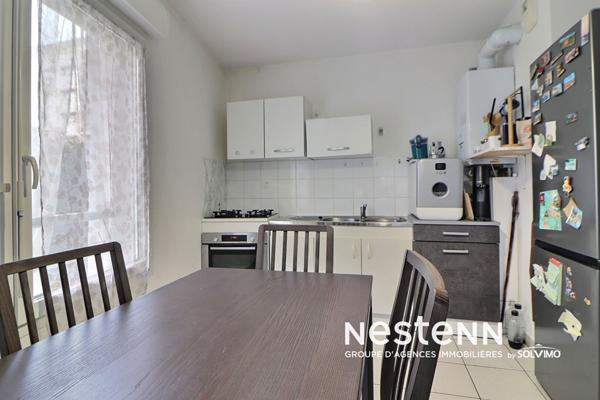 Appartement rez-de-jardin Saint Priest Centre Ville 3 pièces 57 m2, terrasse, jardin 28.40m2, garage fermé en sous-sol