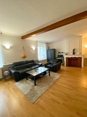 Maison de ville avec studio indépendant – Centre de Ligny-en-Barrois