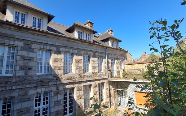 Maison à vendre    8 pièces •  Lannion