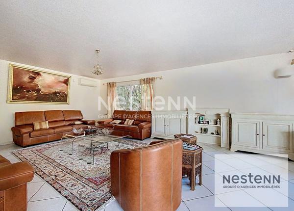 A vendre maison 6 pièces de 170 m² avec plus de 50 m² de dépendance et piscine sur terrain arboré d'environ 980 m² à Montpellier secteur Aiguelongue