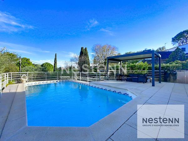 A vendre maison 6 pièces de 170 m² avec plus de 50 m² de dépendance et piscine sur terrain arboré d'environ 980 m² à Montpellier secteur Aiguelongue