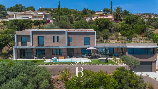 Saint-Raphaël, Villa 5 Chambres -  300 m² à vendre