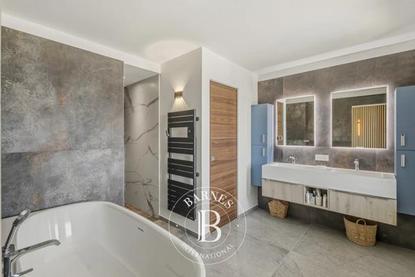 Saint-Raphaël, Villa 5 Chambres -  300 m² à vendre