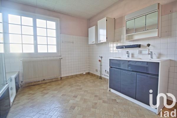 House for sale 8 rooms 215 m² Jâlons