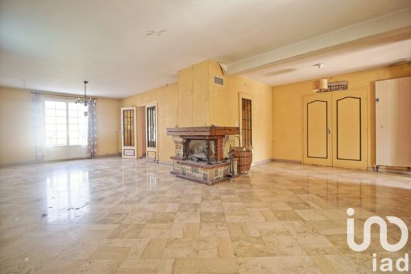 House for sale 8 rooms 215 m² Jâlons