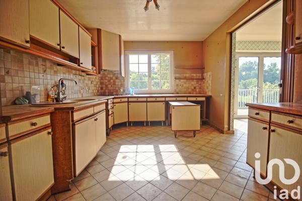 House for sale 8 rooms 215 m² Jâlons