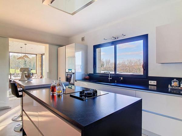 Magnifique propriété avec piscine et gîtes