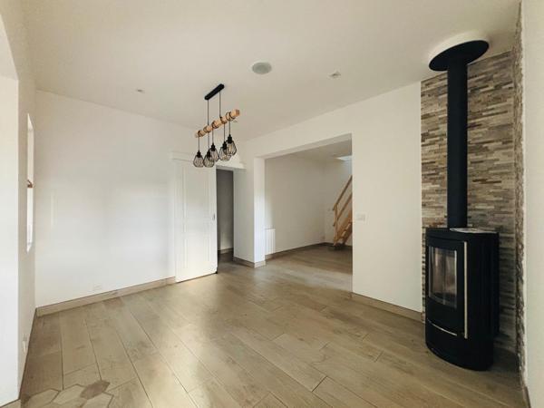 Clairoix, Maison rénovée – 3 chambres – Jardin