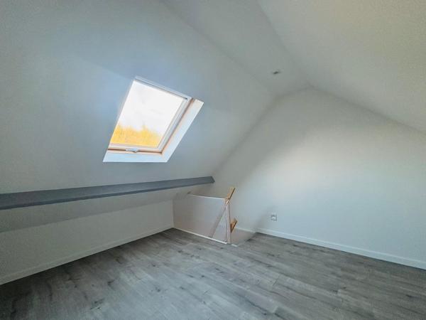 Clairoix, Maison rénovée – 3 chambres – Jardin