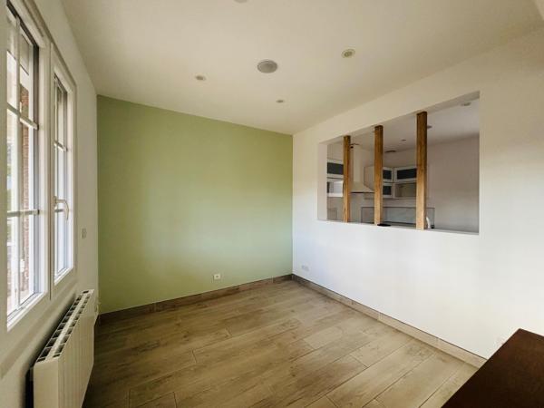 Clairoix, Maison rénovée – 3 chambres – Jardin