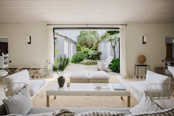 Maison d’exception de 260 m² – Plein centre de Loix