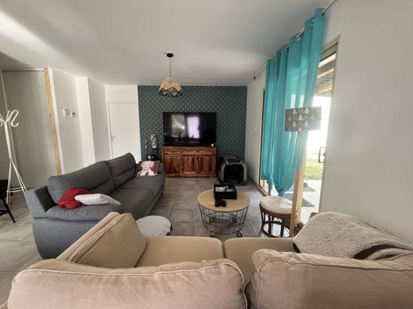 Maison à vendre |  Saint-Pantaléon-de-Larche |  4 pièces | 100 m²